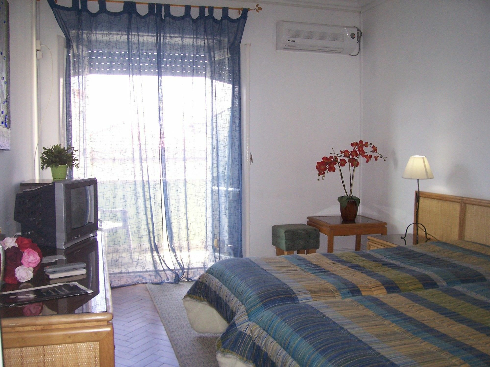 Residencial Caravela Hotel